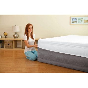 Двуспальная надувная кровать Intex со встроенным электрическим насосом 64414 203х152x46 см-1